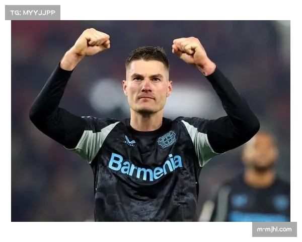 勒沃库森前锋希克头槌破门完成本场比赛梅开二度